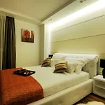 招待所 主街一室公寓及客房 4*