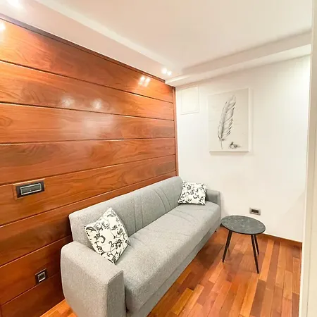 Main Street Studio And 4* زادار