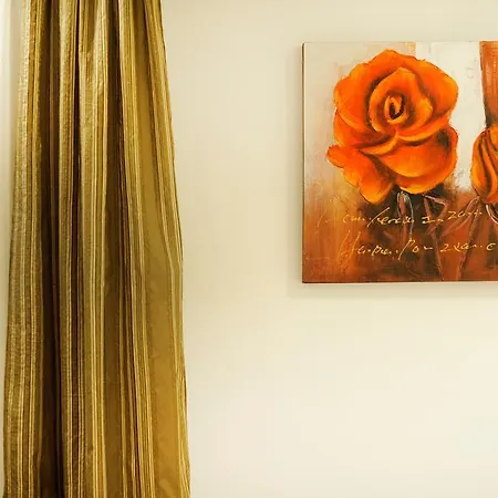 Main Street Studio And بيت ضيافة زادار