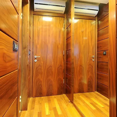 بيت ضيافة Main Street Studio And 4*