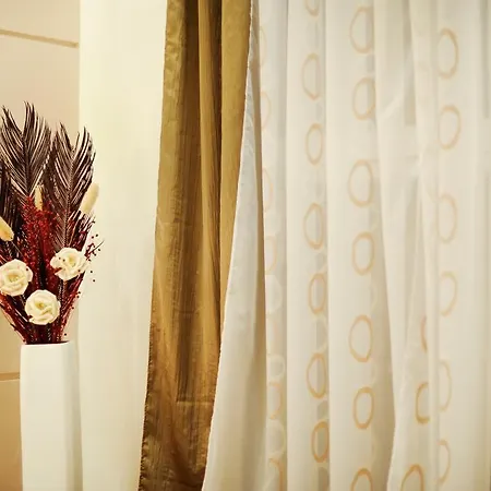 بيت ضيافة Main Street Studio And