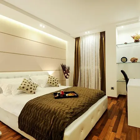 Main Street Studio And 4*