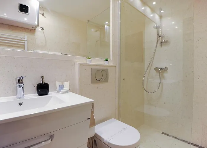 Main Street And Casa de hóspedes